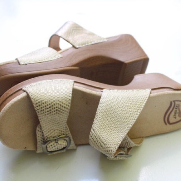 Dansko wedge sandals - Picture 14 of 16